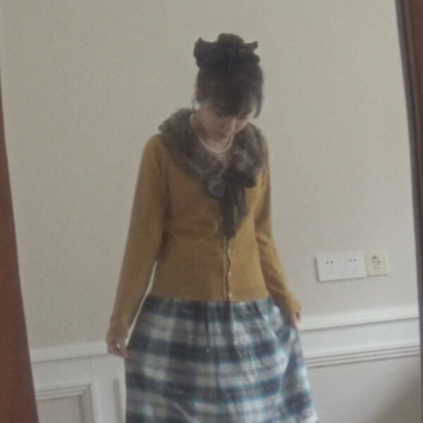 axes femme ginger fluffy collar sweater/sweet blue checkered skirt - 图片 3