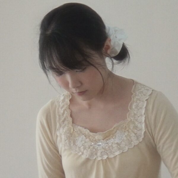 axes femme vintage rose buttons and lace top - 图片 4