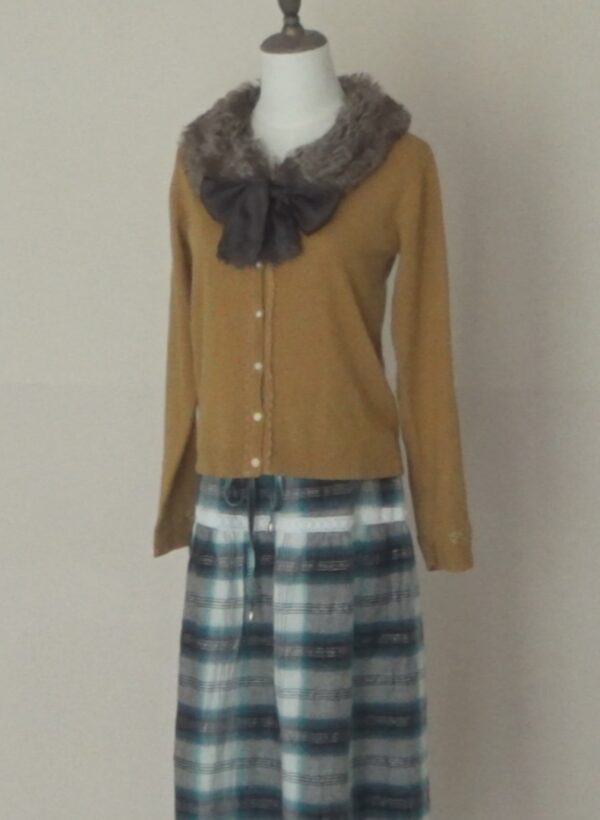 axes femme ginger fluffy collar sweater/sweet blue checkered skirt - 图片 6