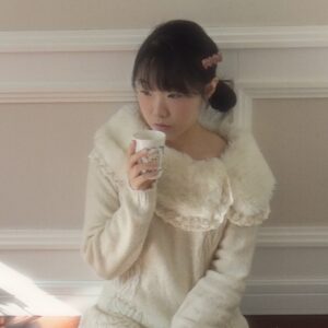 axes femme milky white long sweater with large fluffy collar