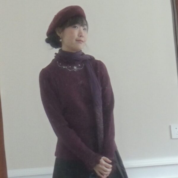 axes femme Eggplant purple knitted top decorated with lace and ribbon roses - 图片 4