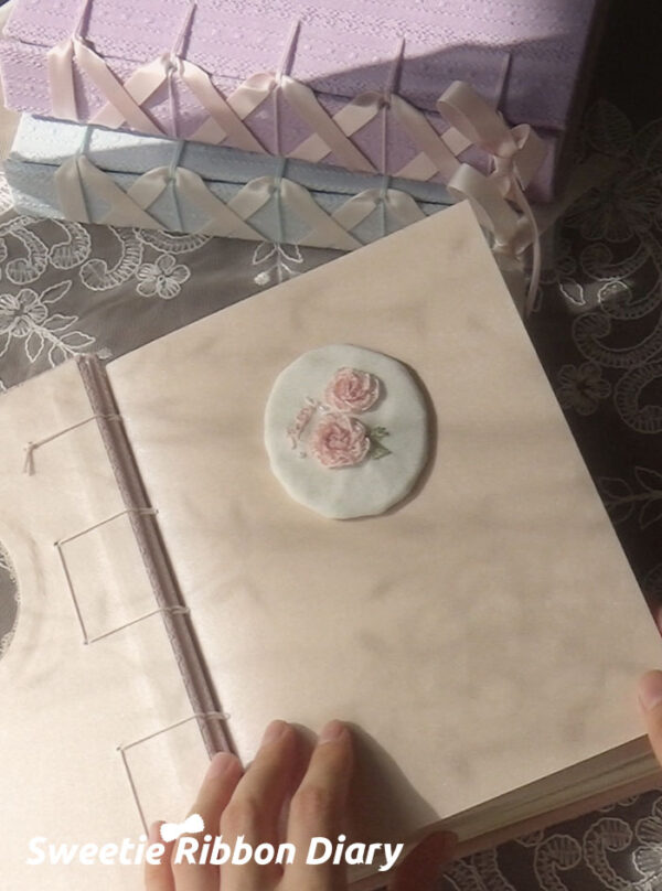 Ballet Rose Embroidered A5 Notebook/3 Inch Photo Card Album - 图片 4